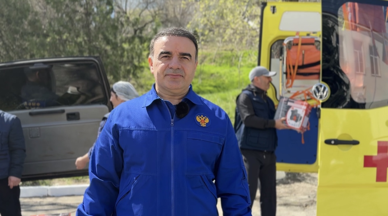 Своих не бросаем: Махачкалинская клиническая больница отправила гуманитарный груз в поселок Мамедкала. 